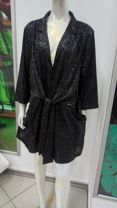 Святковий одяг,комбінезон, сукня,паєтка.