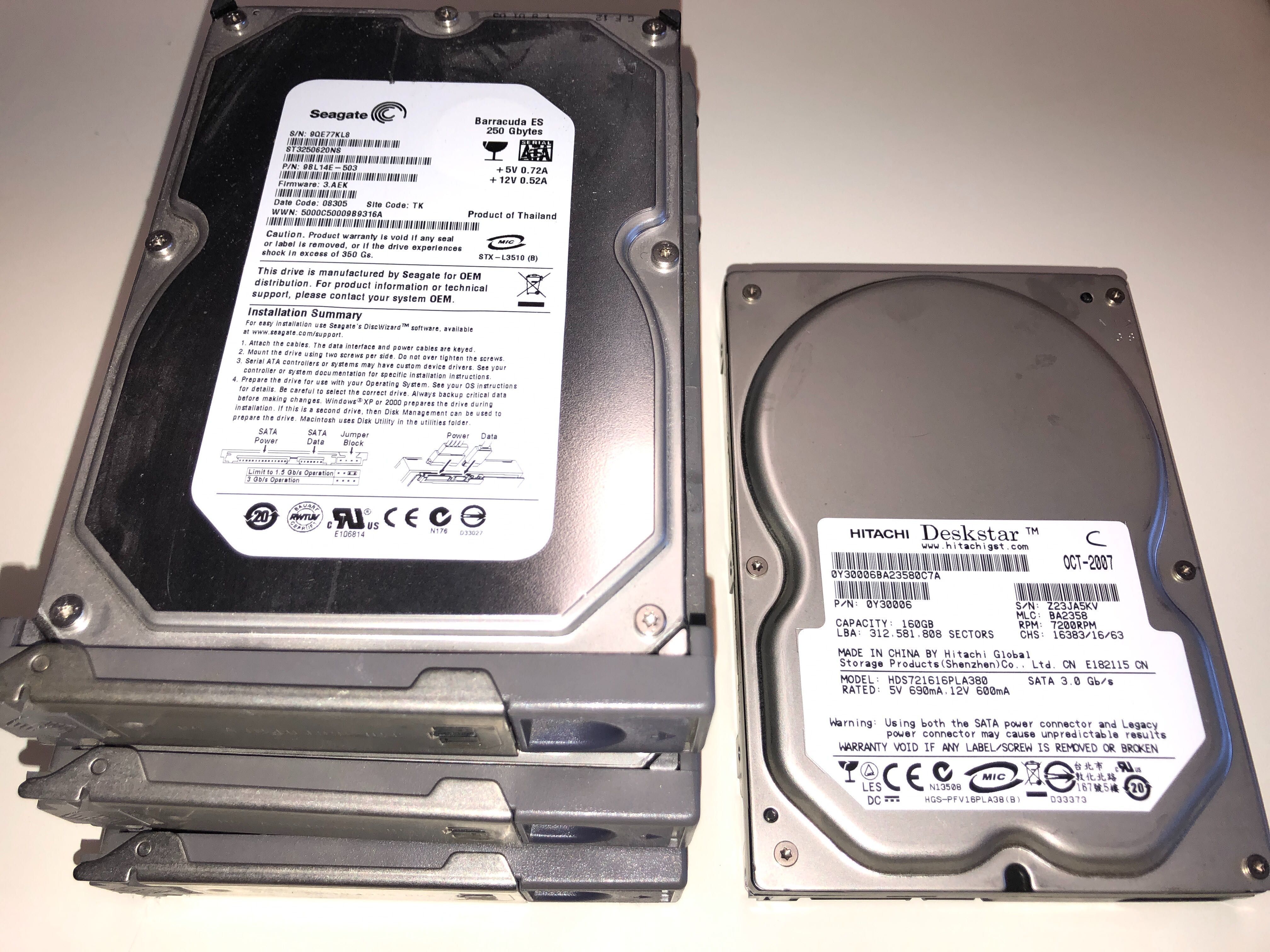 Discos SATA 3,5“  3x 250Gb e 80Gb