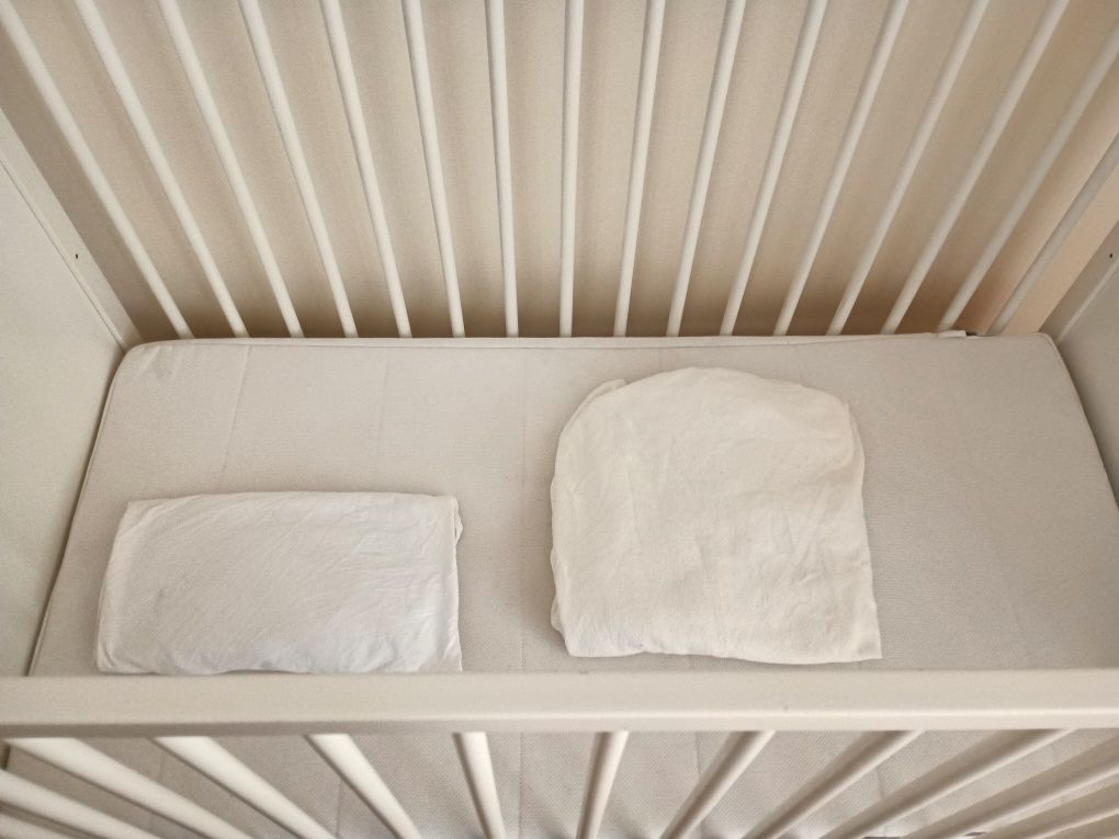 Cama bebé IKEA (Solgul) com oferta de colchão+edredon