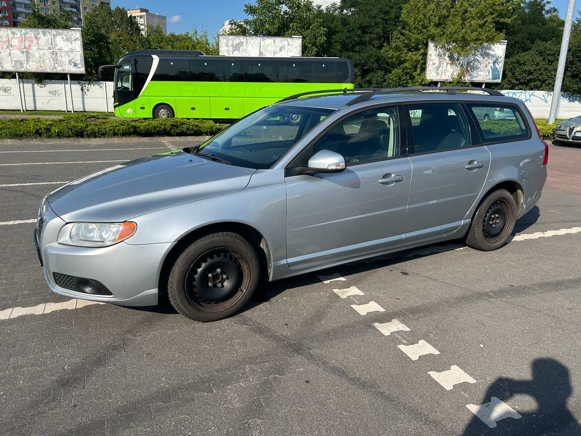 Volvo V70 2.0 diesel manual 6 / MOMENTUM skóry tempomat nawigacja / PL