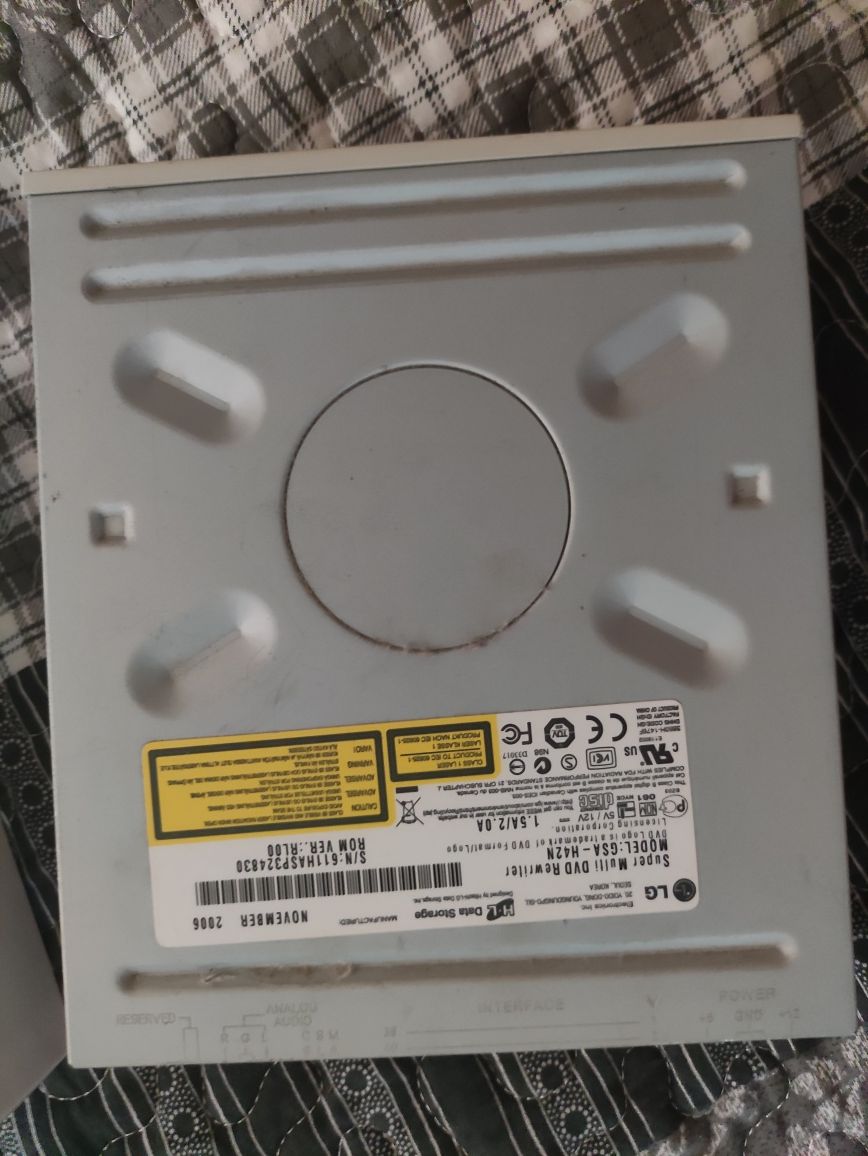 dvd rom LG gsa-h42n