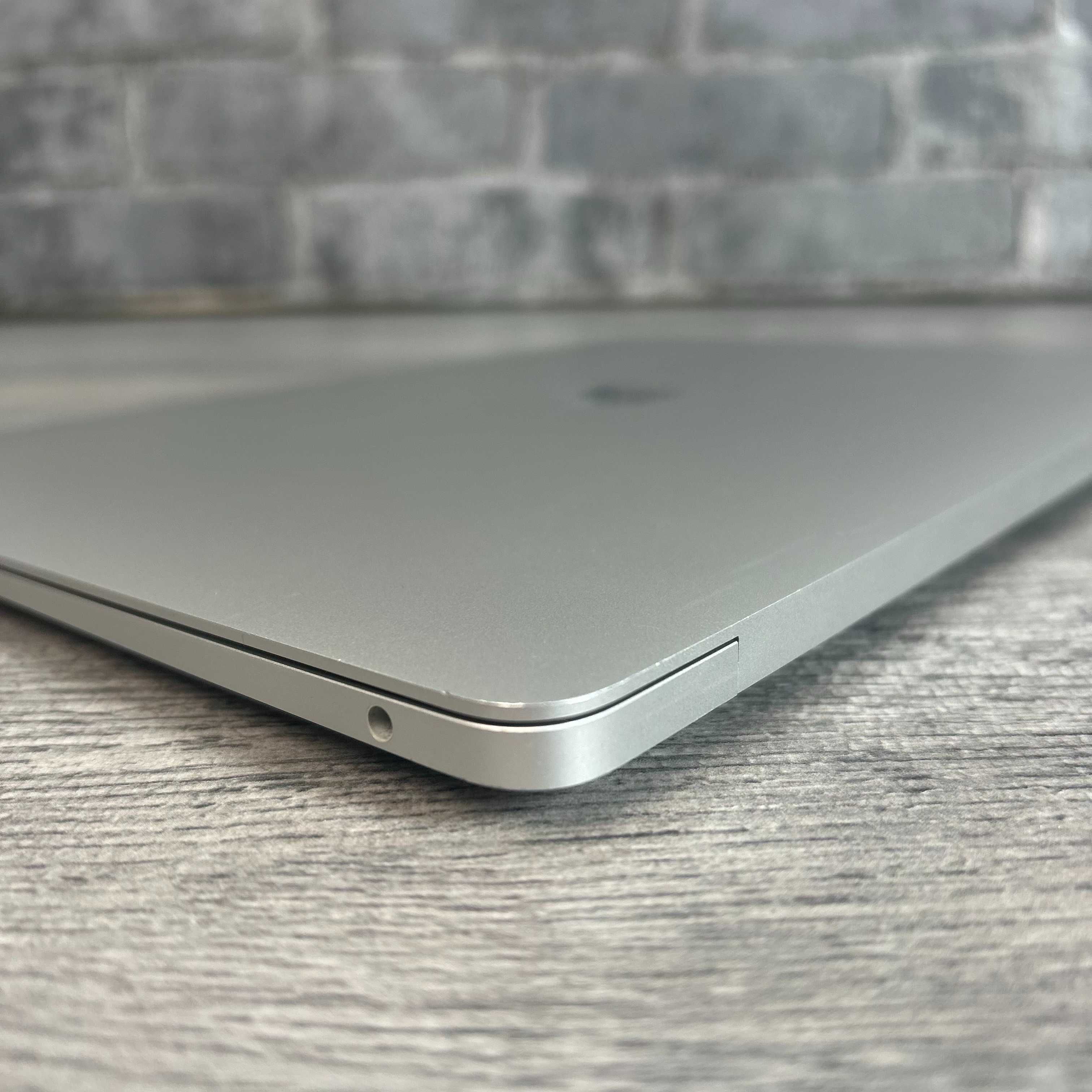 Ноутбук Apple MacBook Air 13 2018 Silver (i5 | 16Gb | 256Gb SSD)