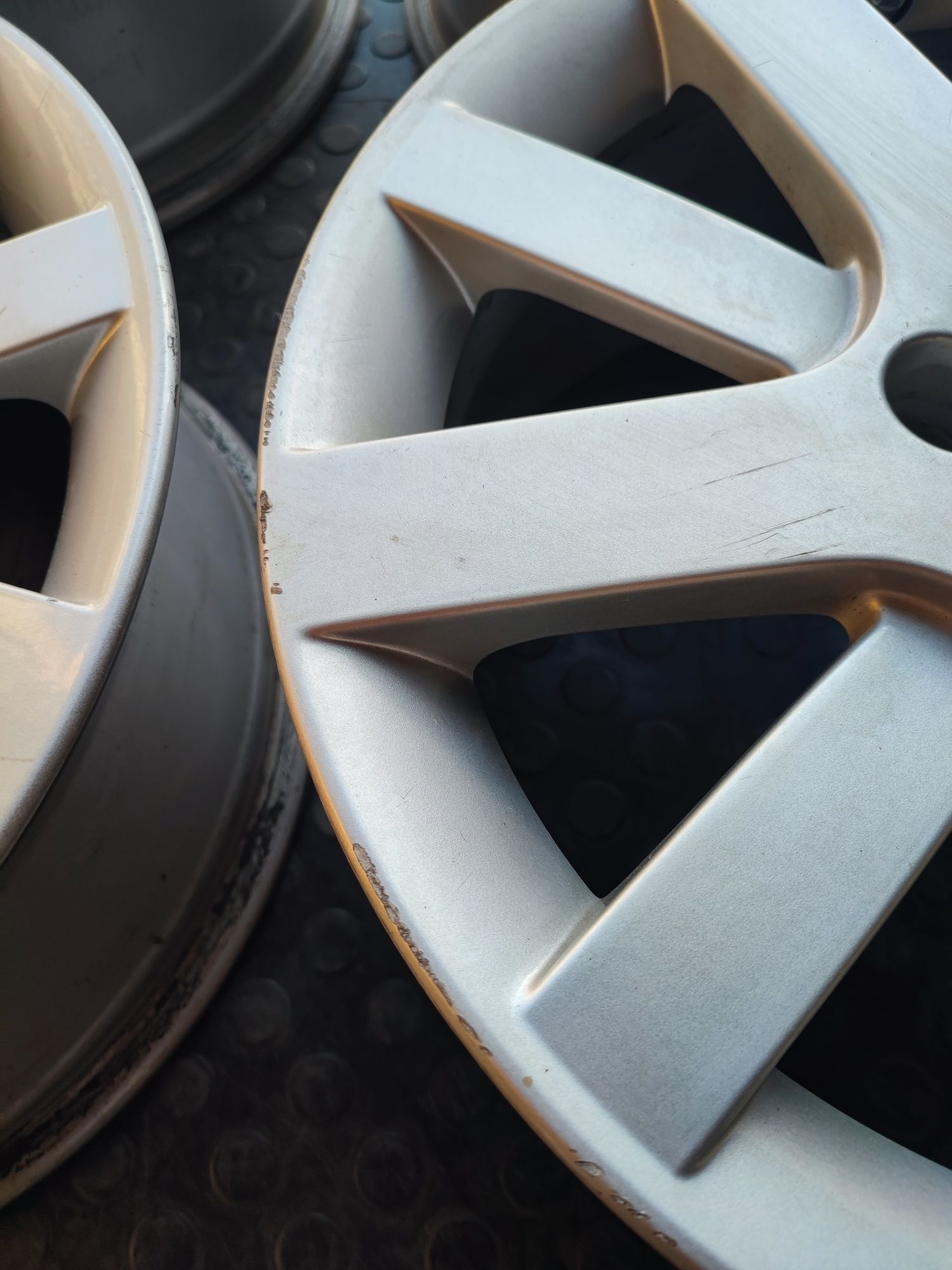 Felgi Alufelgi 4x108 7J 17 Cali ET 26 | Peugeot OE 208 207 | 308 307