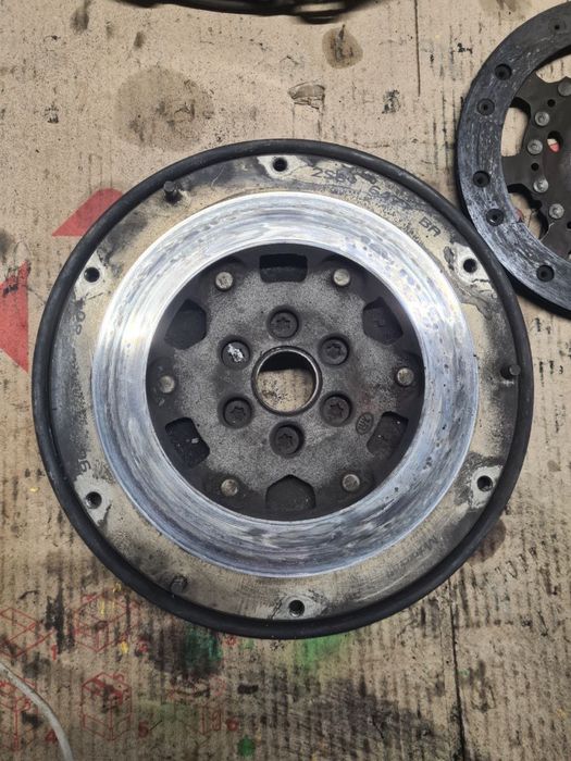 Маховик демпферний зчеплення Ford Fiesta MK6 1.4 TDCI 2S616477BA Форд