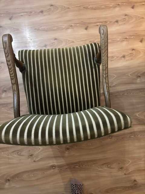 krzesło stare/zabytkowe w paski