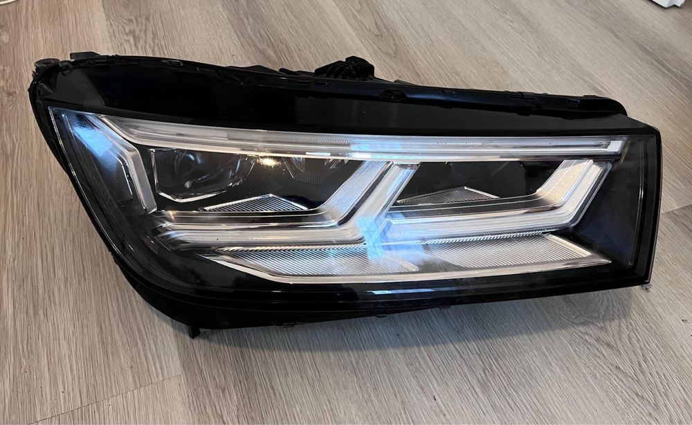 Комплект оригинальных фар Audi Q5 2018 FULL LED 80A.931.033 B
