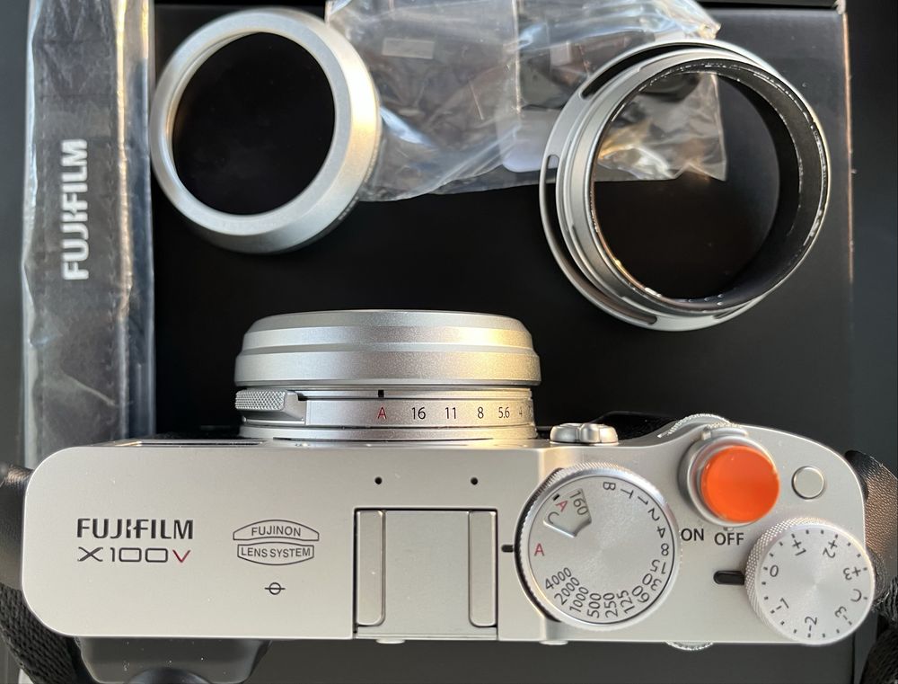 Fujifilm x100v srebrny
