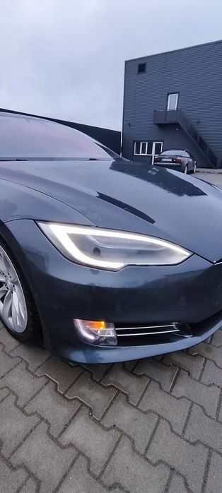 Тесла S 2016 Інтел 75d dual motor Tesla S