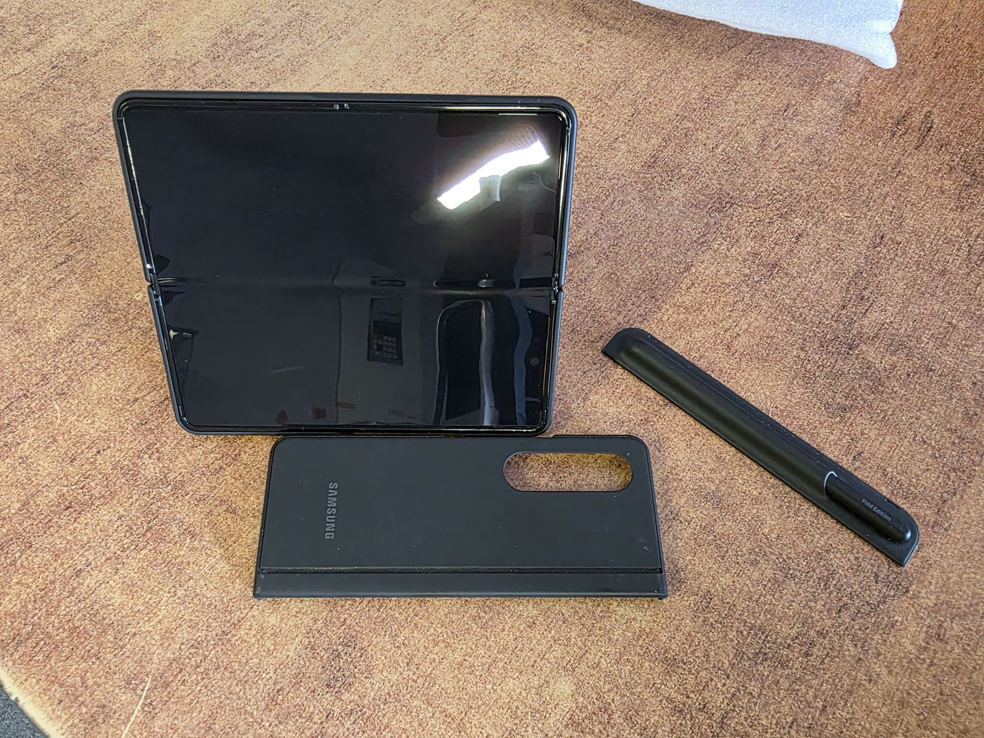 Samsung Galaxy Fold4 12/256 DS +2x etui