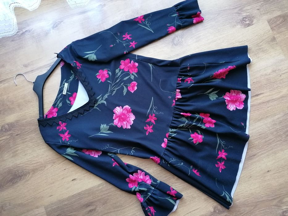 Sukienka/tunika w różowe kwiaty