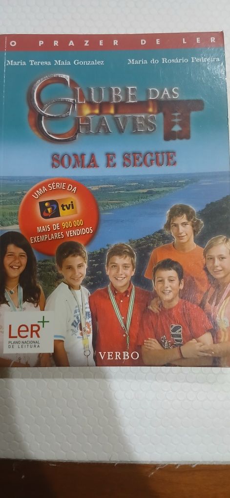 4 livros para crianças.