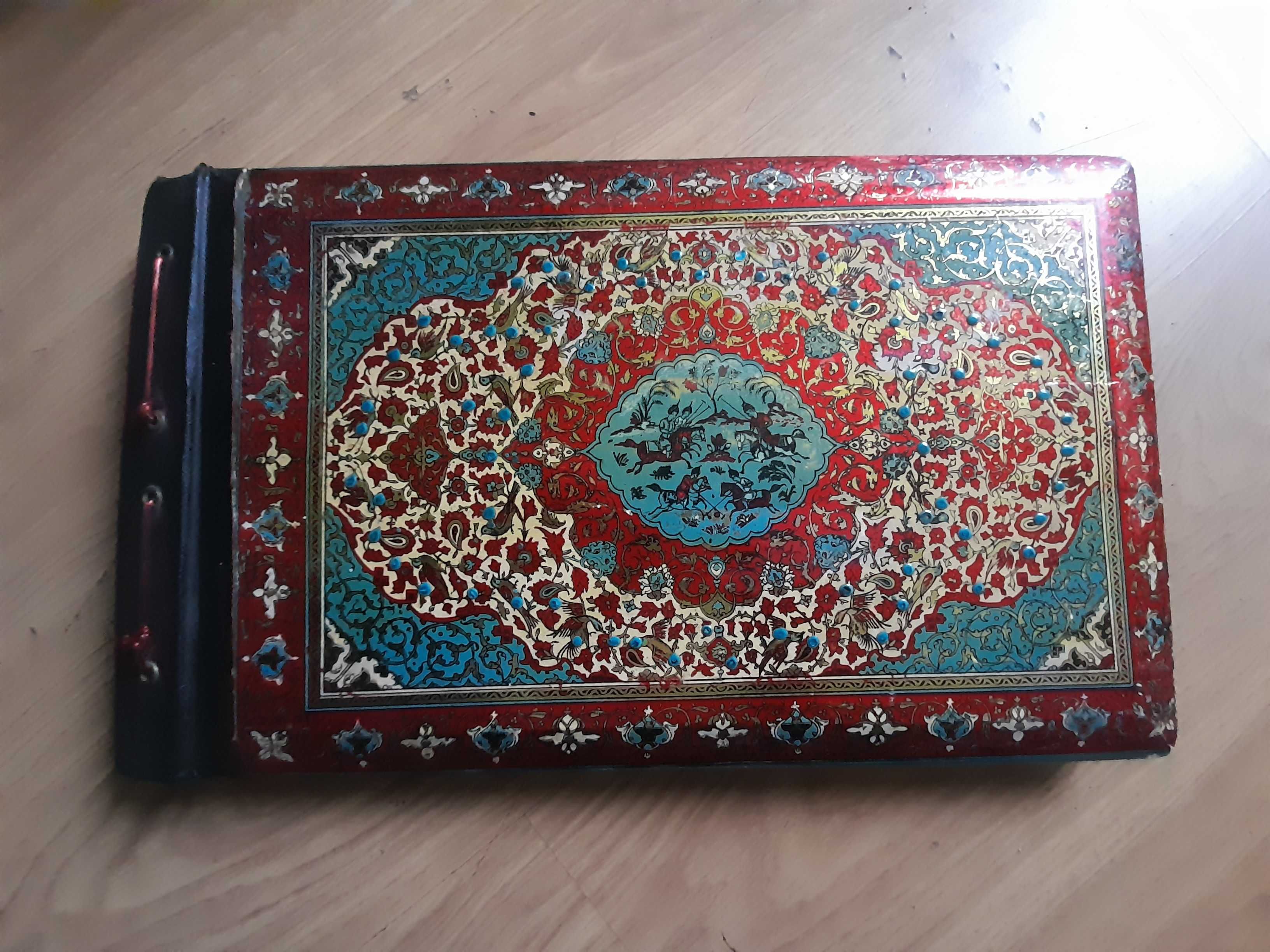 Stary album z widokówkami Retro