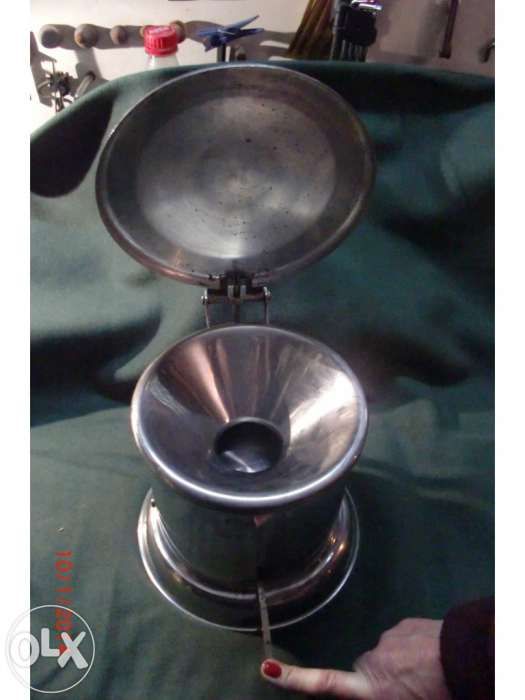 Escarrador cuspidor antigo em inox