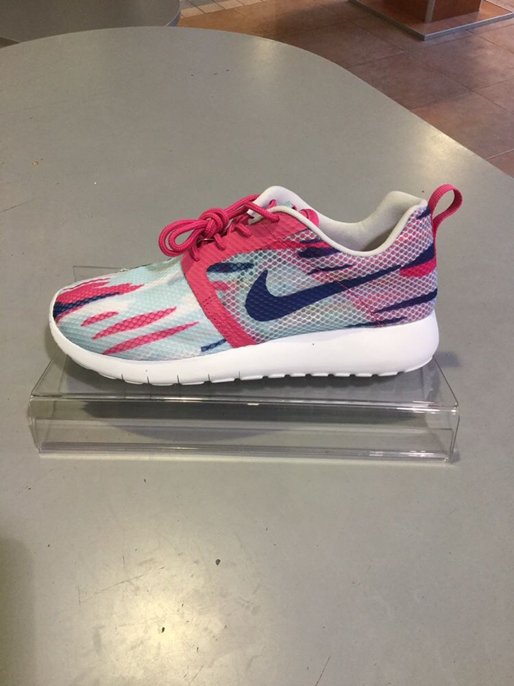 Obuwie damskie Nike Roshe One Flight Weight rozmiar 36.5