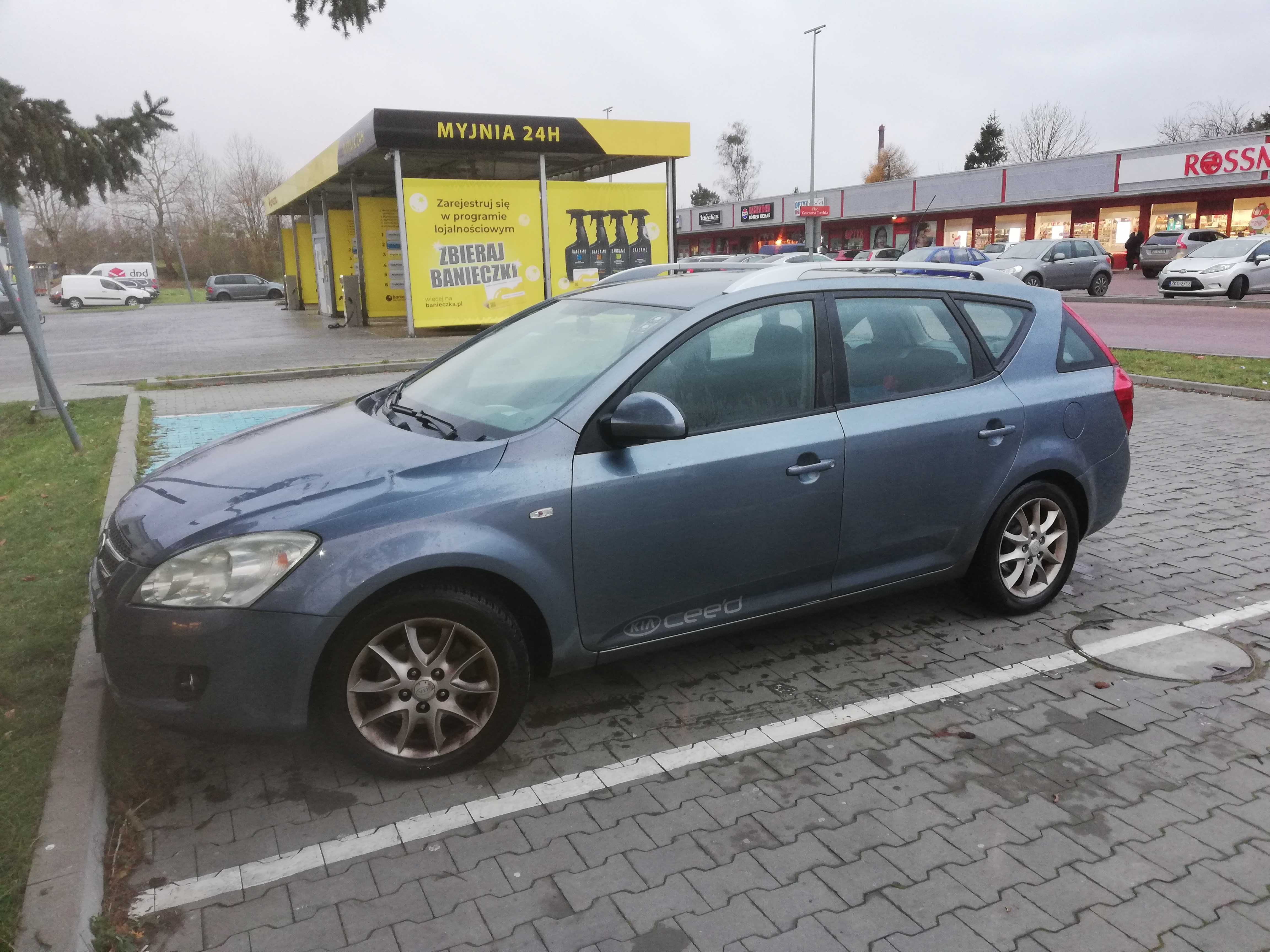 KIA CEED 2008 1,6 115km crdi klima 2 kpl opon hak