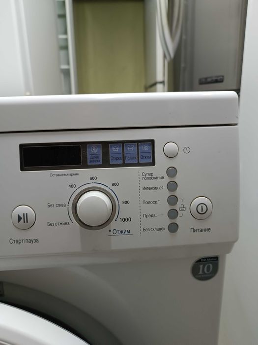 Продам пральну машину LG 5кг.