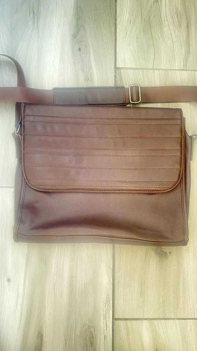 Torba Reserved, ekoskóra, z paskiem na ramię, pikowana, używana