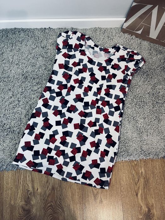 Piekna sukienka tunika damska rozm M/L rekaw krotki w wzory