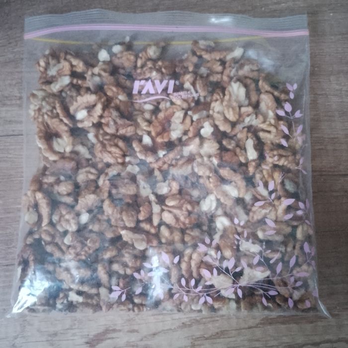 Orzech włoski uskany cena za 250g