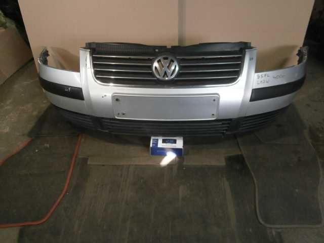 vw passat B5 FL zderzak przedni srebrny LA7W