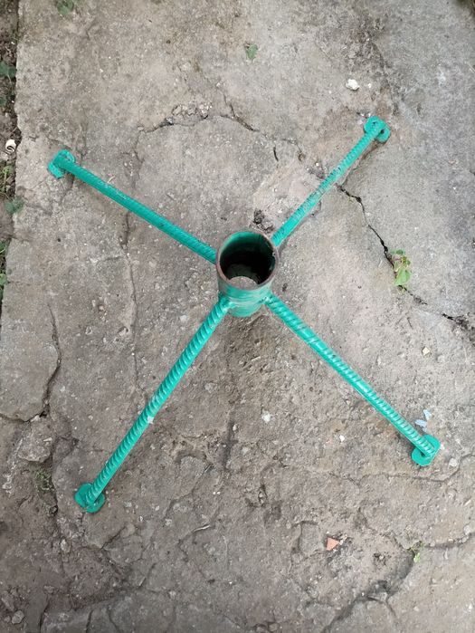 Підставка металева для ялинки