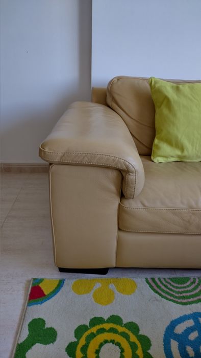 Sofá em pele genuína, da Divani & Divani