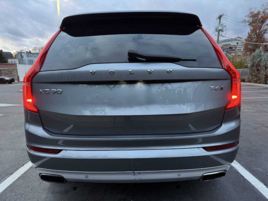 Volvo XC90 T6 Momentum      2018