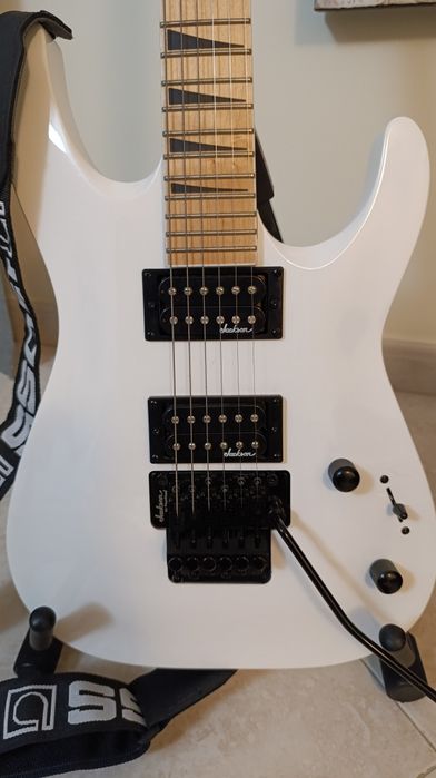 Jackson JS32 Dinky DKA M + Roland Cube 30