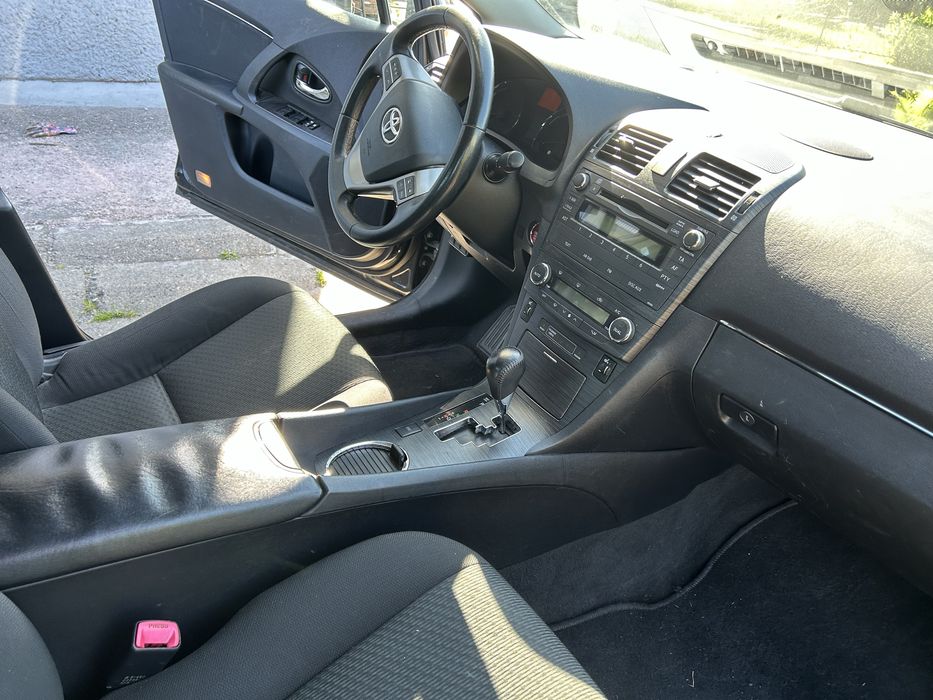 Toyota Avansis 1.8 automat uszkodzony silnik