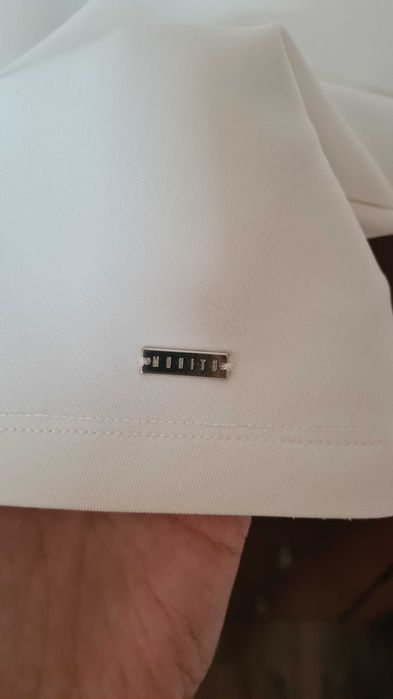 Biała sukienka tunika Mojito