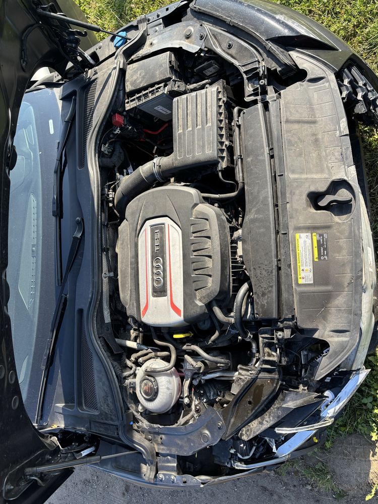 Audi TTS 8S 310km 2.0tfsi 19R quattro stronic virtual Lift matrix