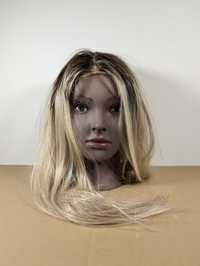 Peruka damska ombre blond z przedziałkiem proste włosy ok 60 cm