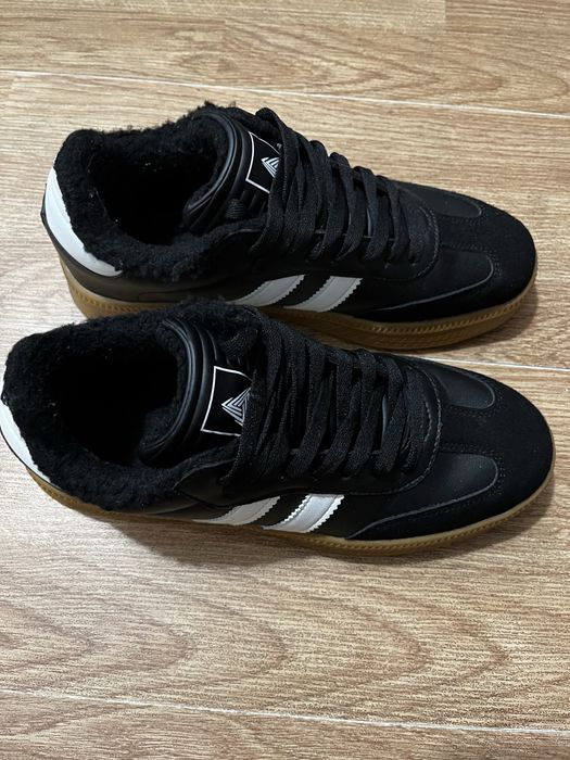 Кросівки хутро шкіра