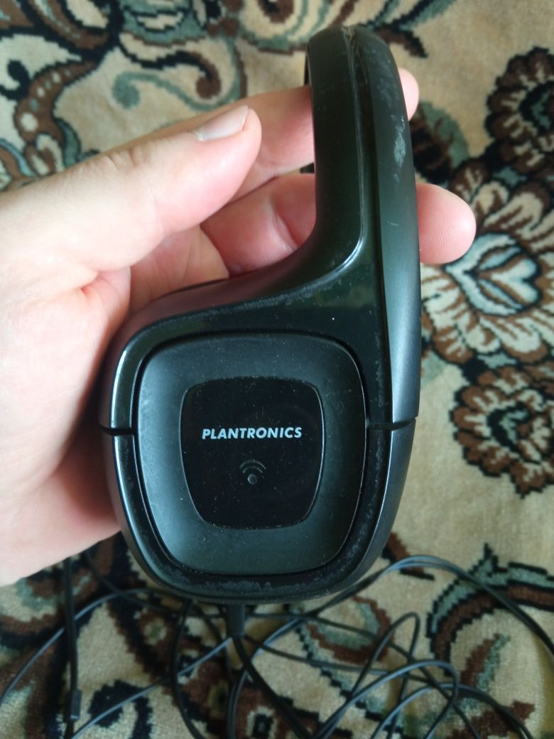 Наушники Plantronics