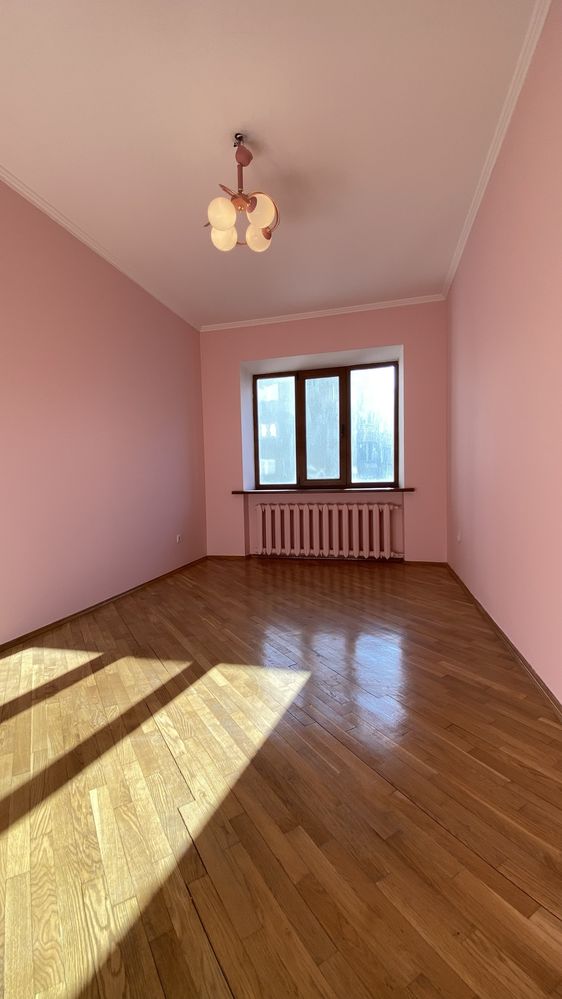 Продаж 4-кімнатної квартири в центрі міста | 130 м² | Камін