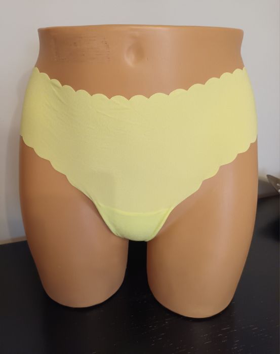 Majtki  Stringi  Victoria's Secret  Roz.M  Oryginał