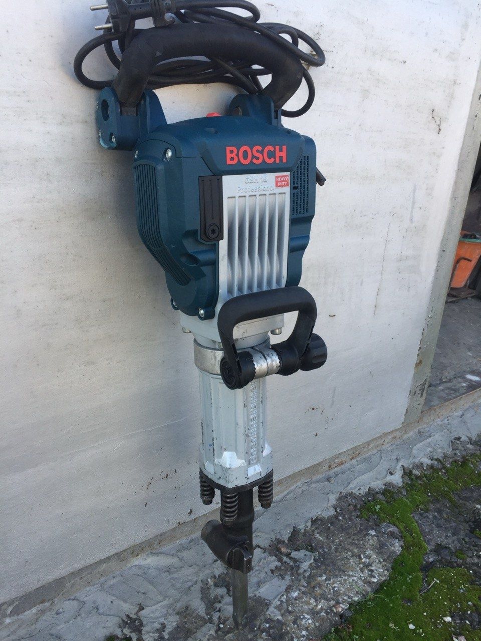 Відбійний молоток Bosch GSB 16-30.Оренда.