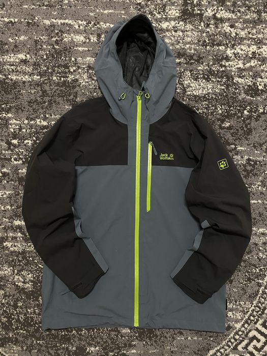 Куртка вітровка Jack wolfskin на мембрані розмір Л-ХЛ