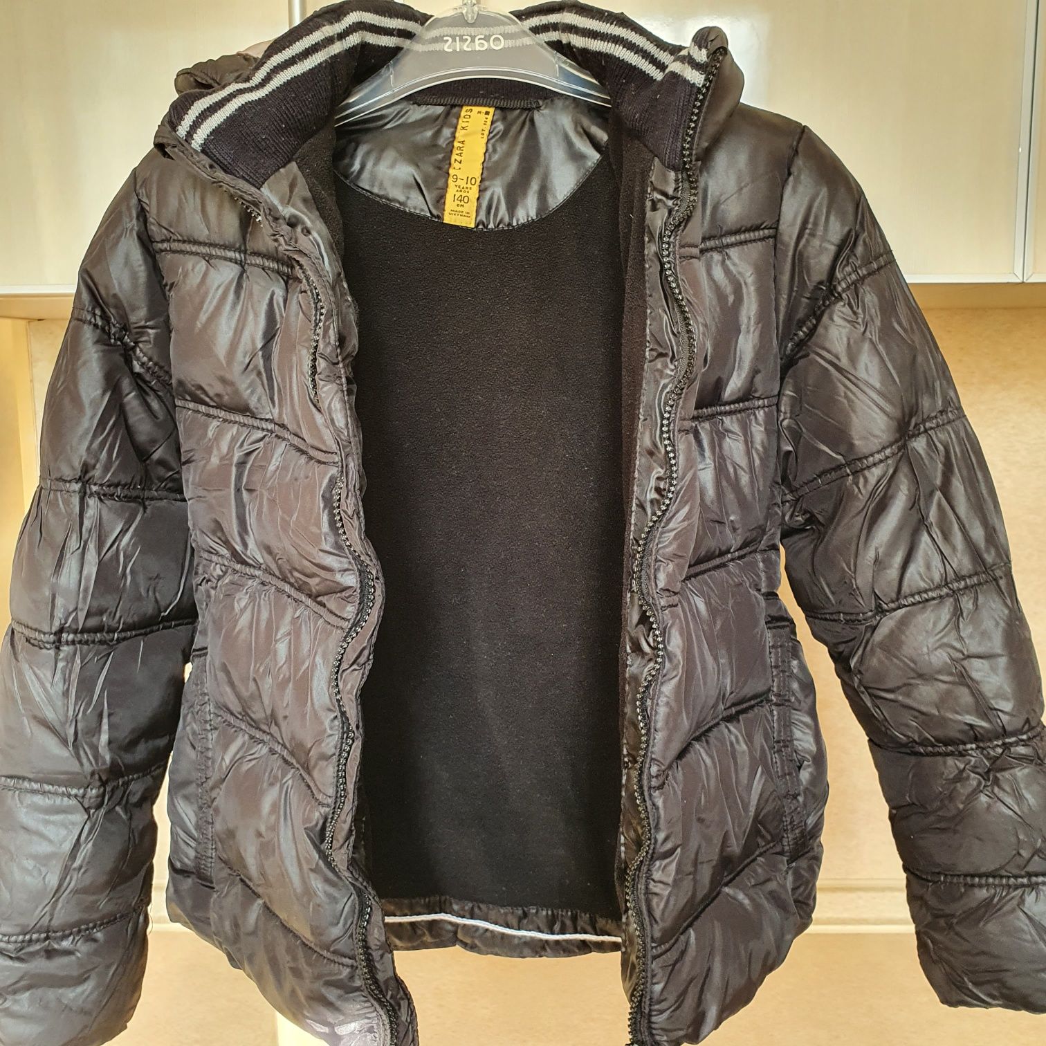 Куртка, пуховик Zara р. 140 (9-10) на хлопчика