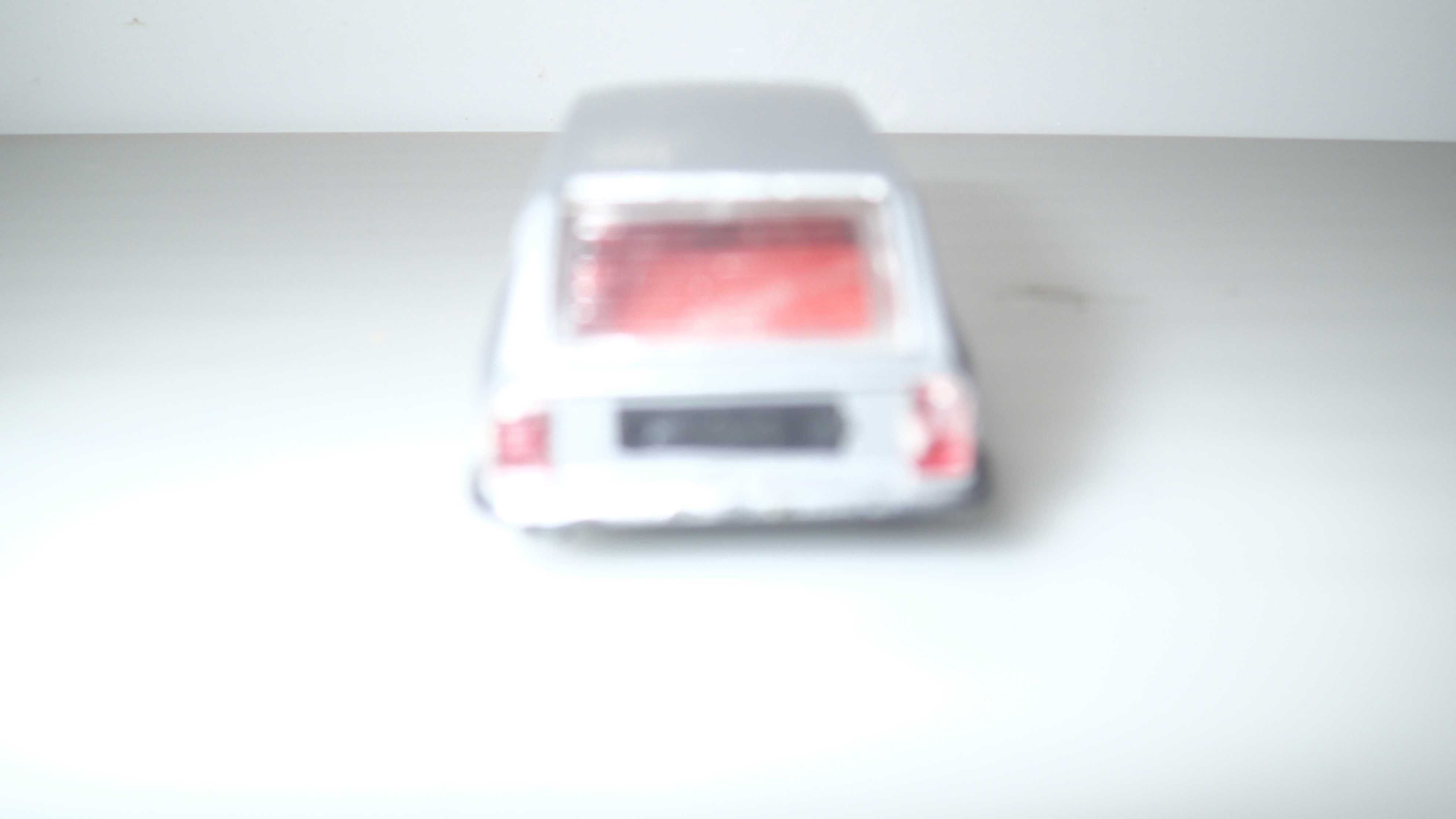 Miniaturas antigas de carros