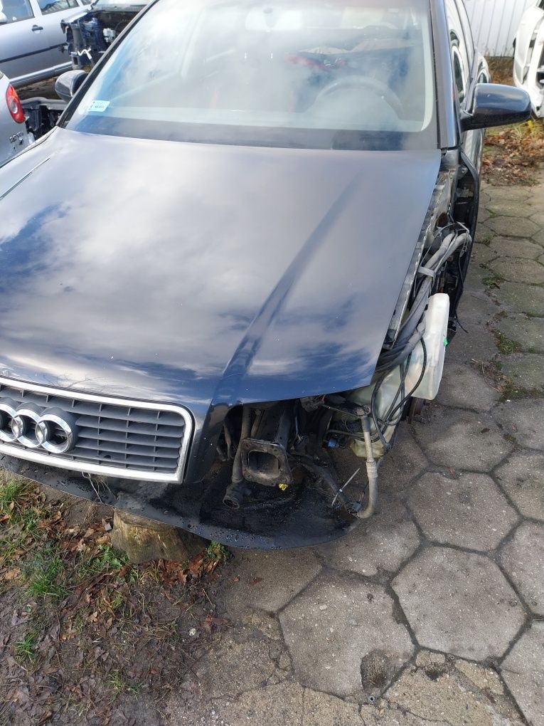 Maska Audi A4 B6 LZ9W
