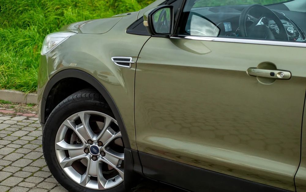 Ford Kuga 2014 року