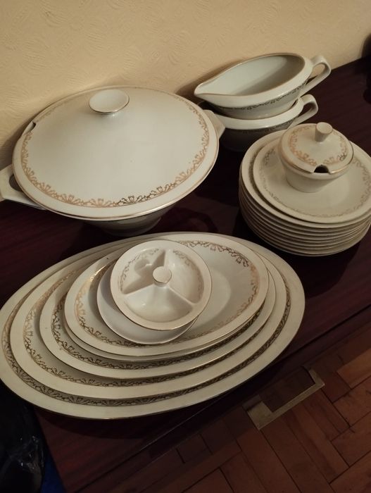 Serwis obiadowy z wazą post Grzecznościowy