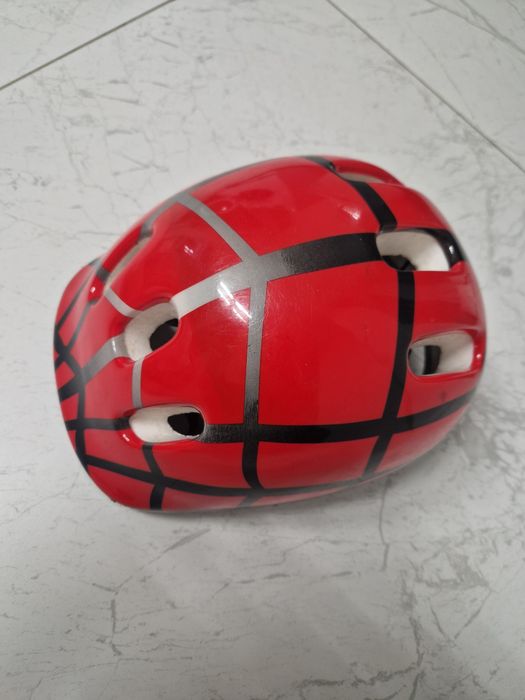 Kask rowerowy czerwony