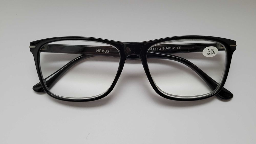 Очки для зрения  плюс минус