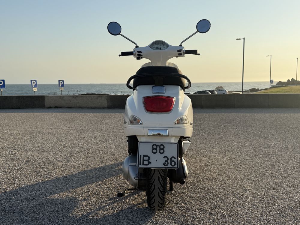 Vespa LX 125ie PARA VENDA – PRONTA A ROLAR!