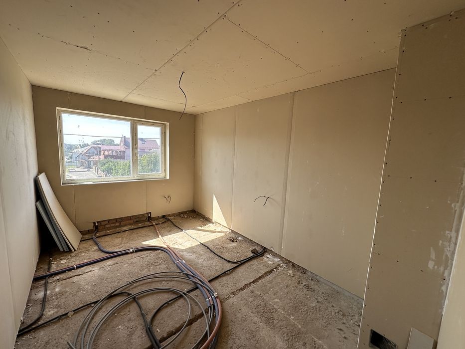 Продається затишний котедж в Кленовому гаю.