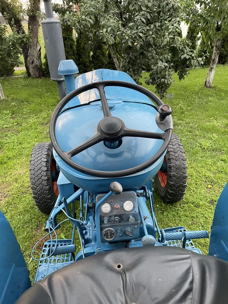 Traktory Fordson New Major - 1953 i Fordson Power Major z daszkiem