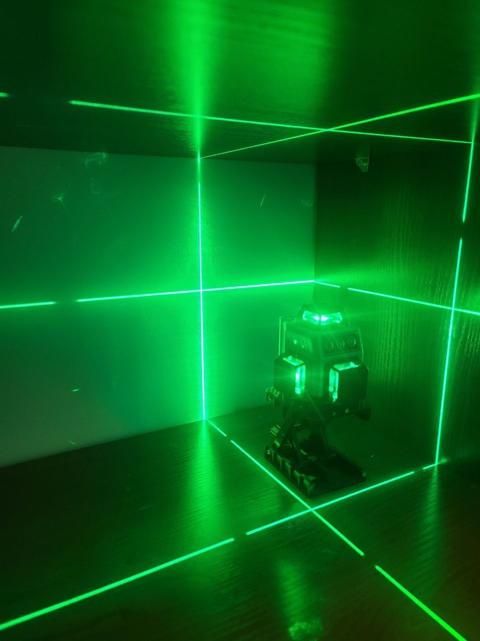 POZIOMICA LASEROWA HILDA 3D 4D laser krzyżowy 360 12linii