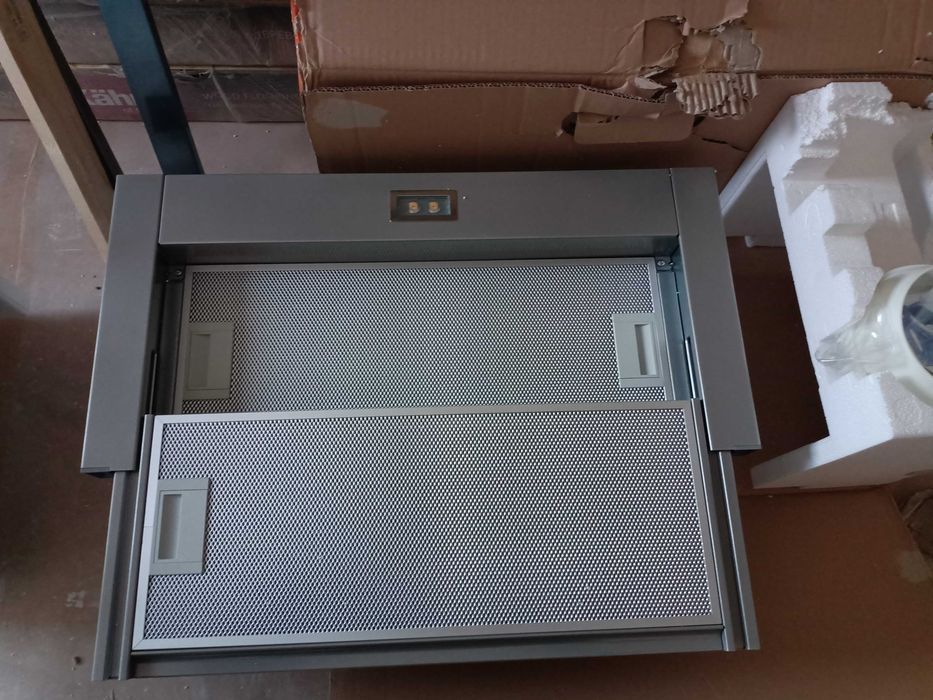 Витяжка телескопічна 60-a Bosch DFM064W54